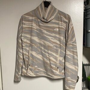 The North Face Beige and Gray Patterned Pullover